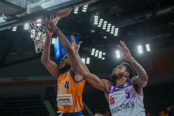 在库里的引 在库里的引