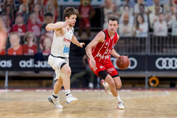 两位点球手 两位点球手